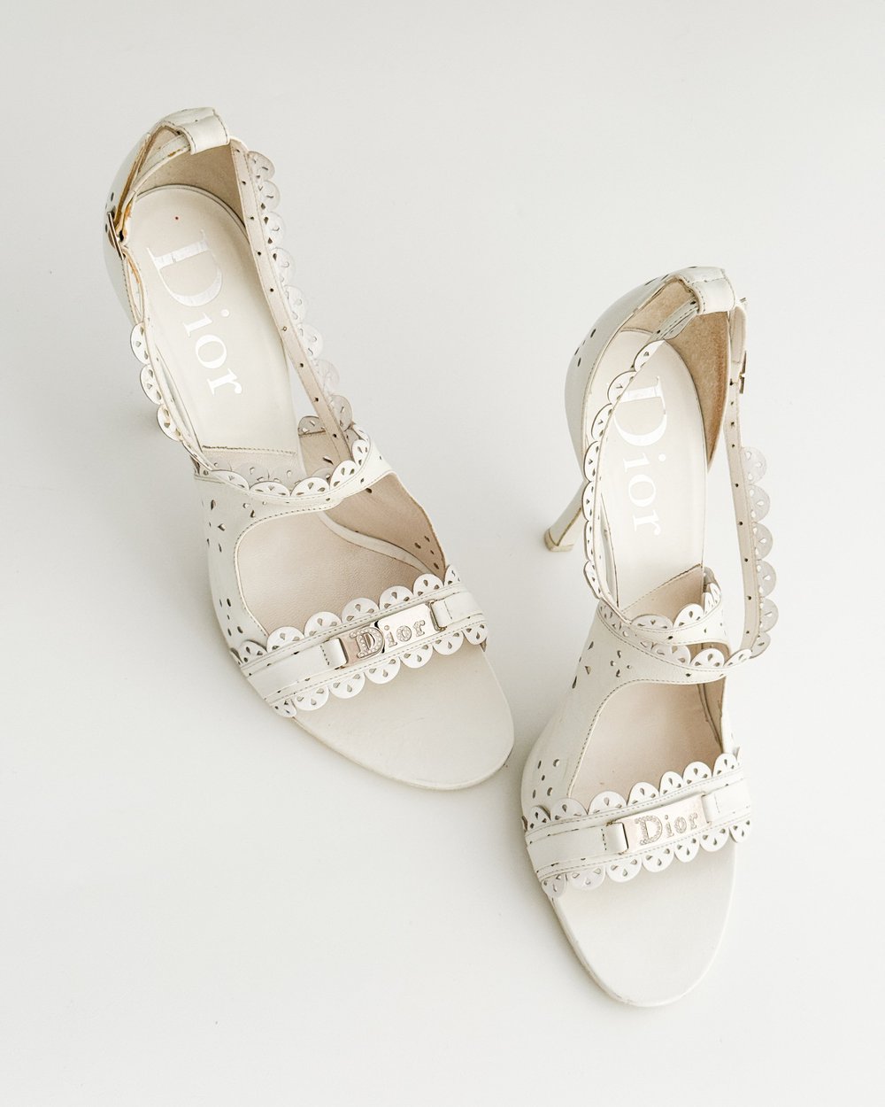 靴 Dior by John Galliano Eyelet Sandal Christian Dior by John Galliano 2000s white lock-key bridal